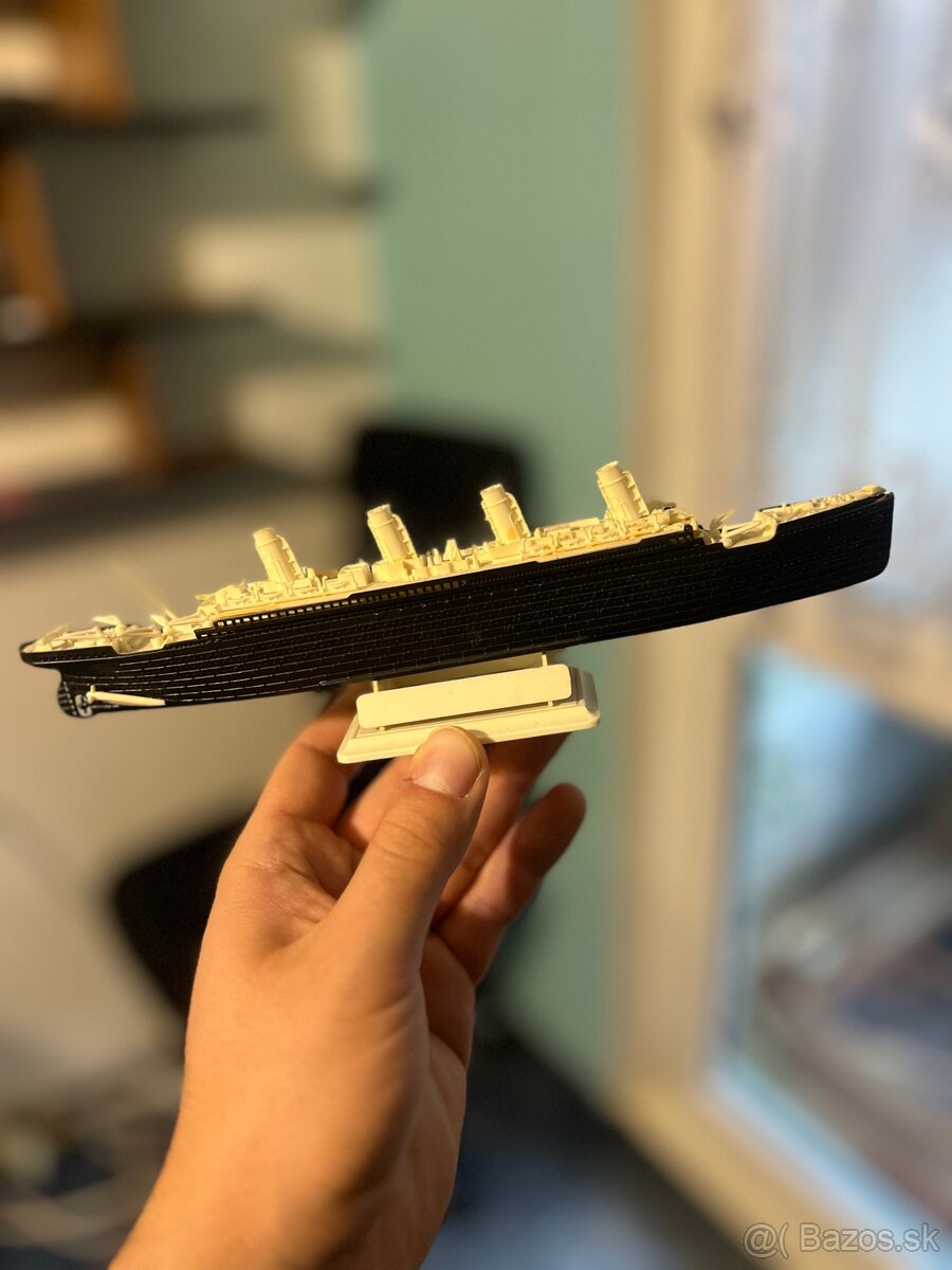 Model RMS Titanic legendárna výletná loď - 3