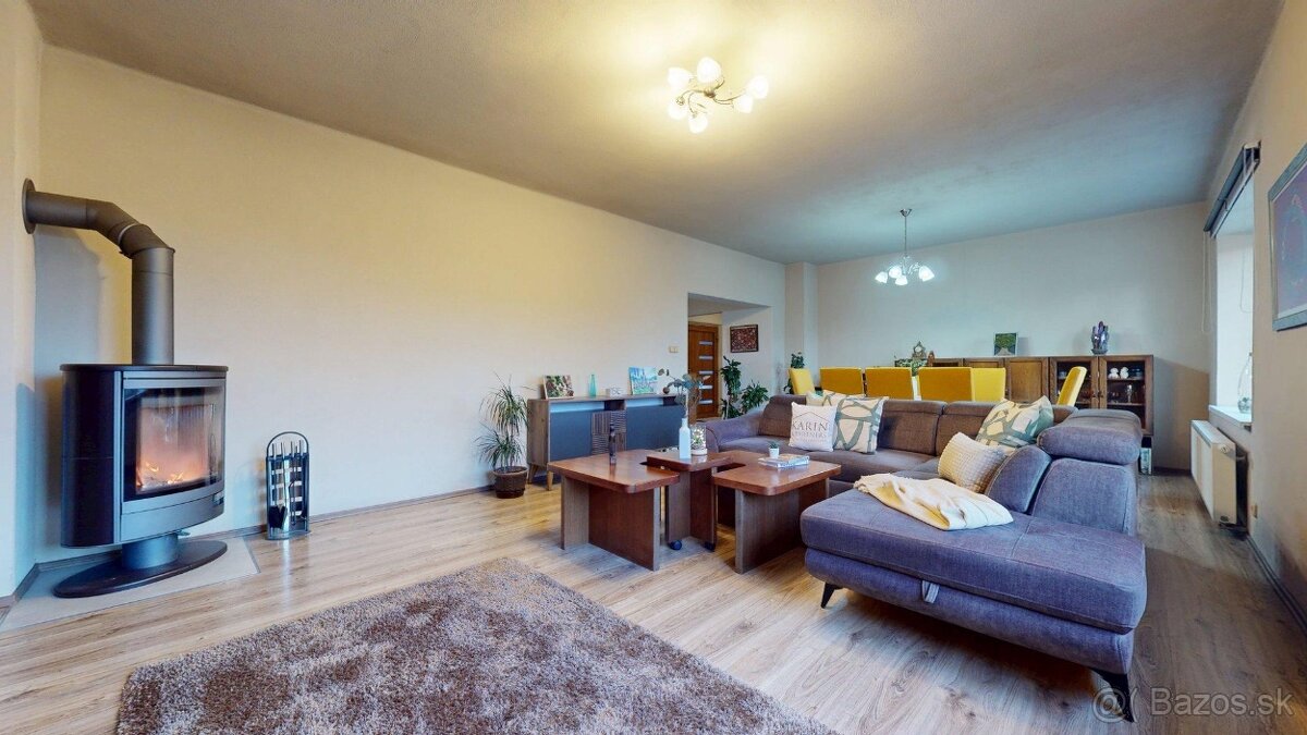 ZREKONŠTRUOVANÝ A ZARIADENÝ RODINNÝ DOM V KRÁĽOVEJ - 3