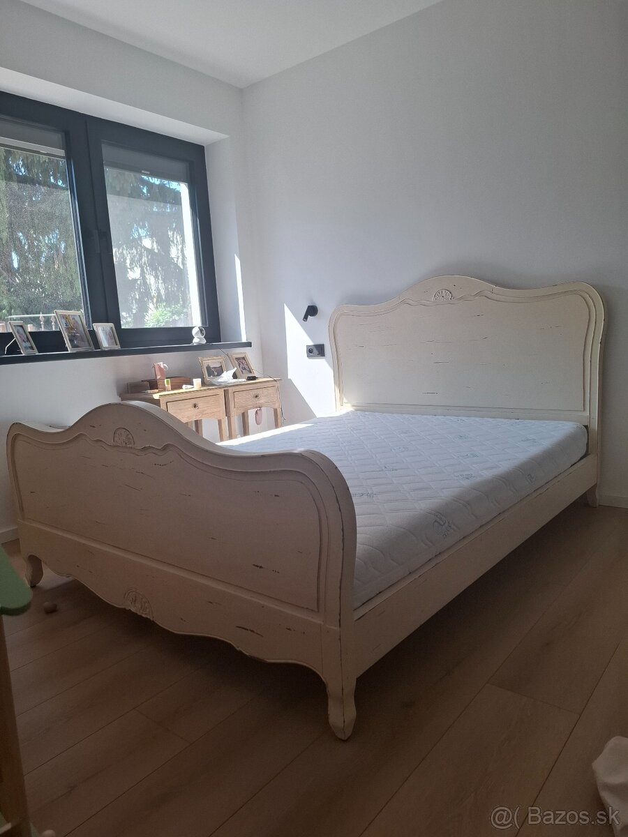 Rustikálna drevená posteľ s matracom - 3