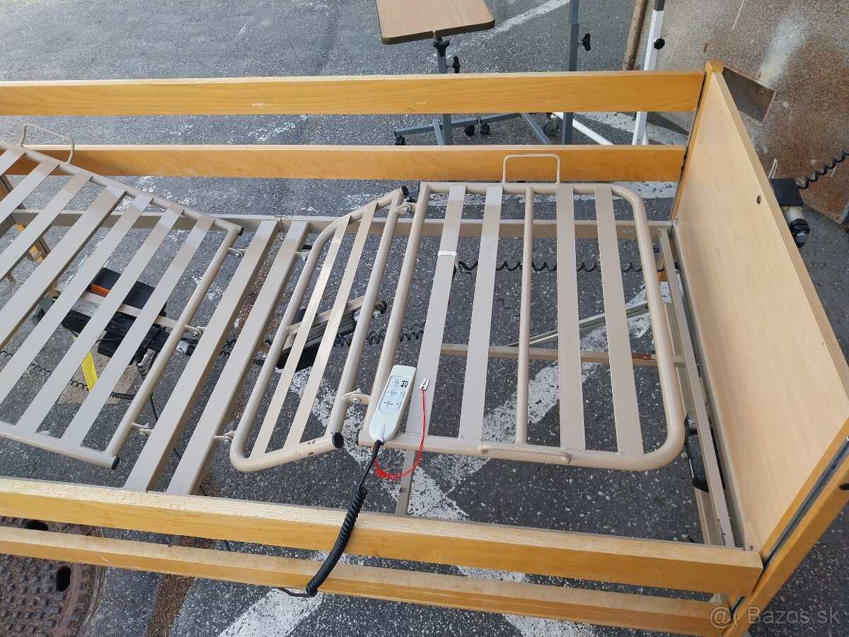 zdravotnícka polohovateľná posteľ - 3