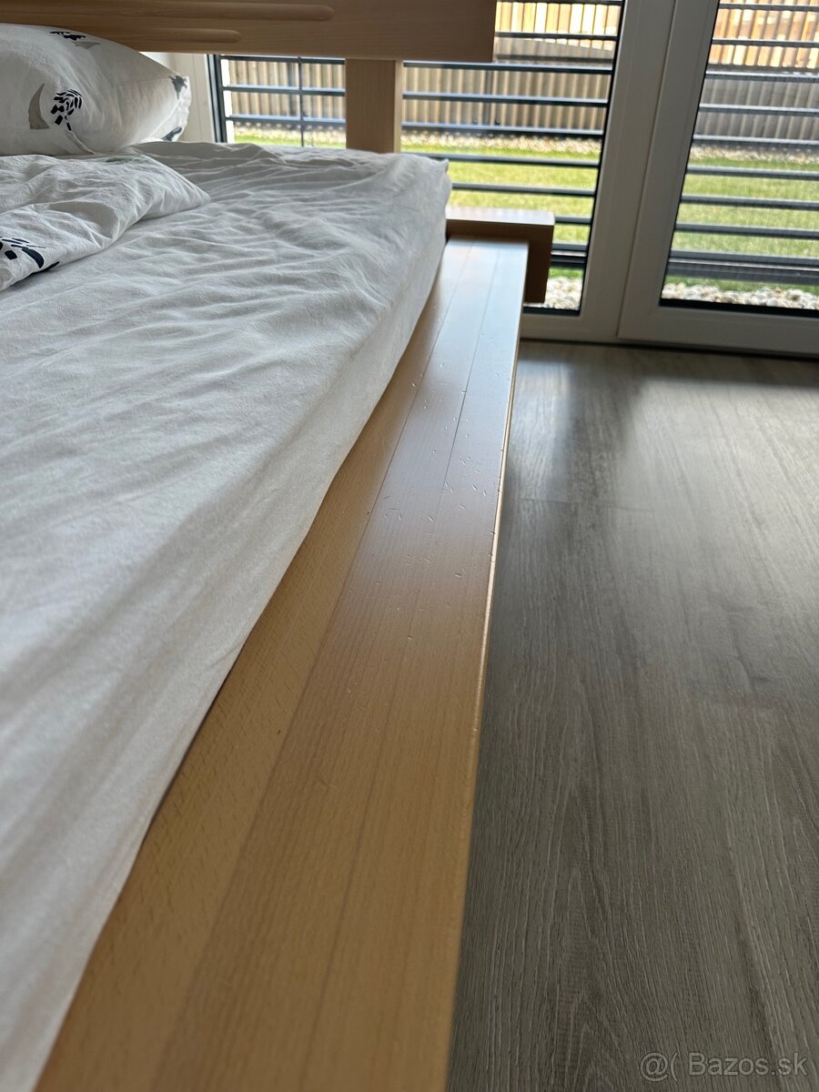 Masívna posteľ 140x200cm - 3