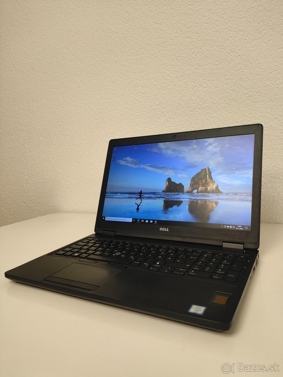 Dell Latitude 5580 | i5 • 16GB • 256GB SSD - 3