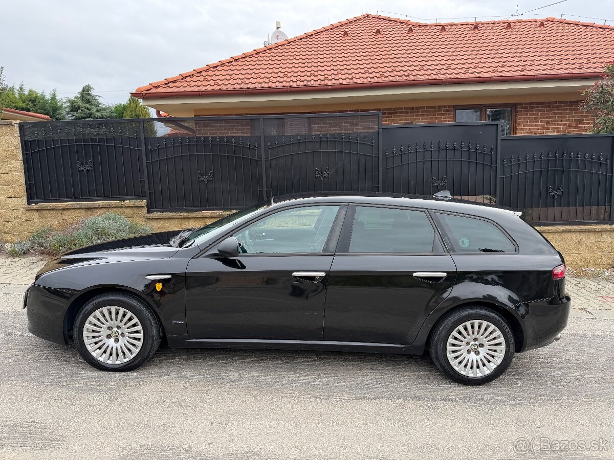 ALFA ROMEO 159 SPORTWAGON 1,9 DIESEL MANUÁL - 3