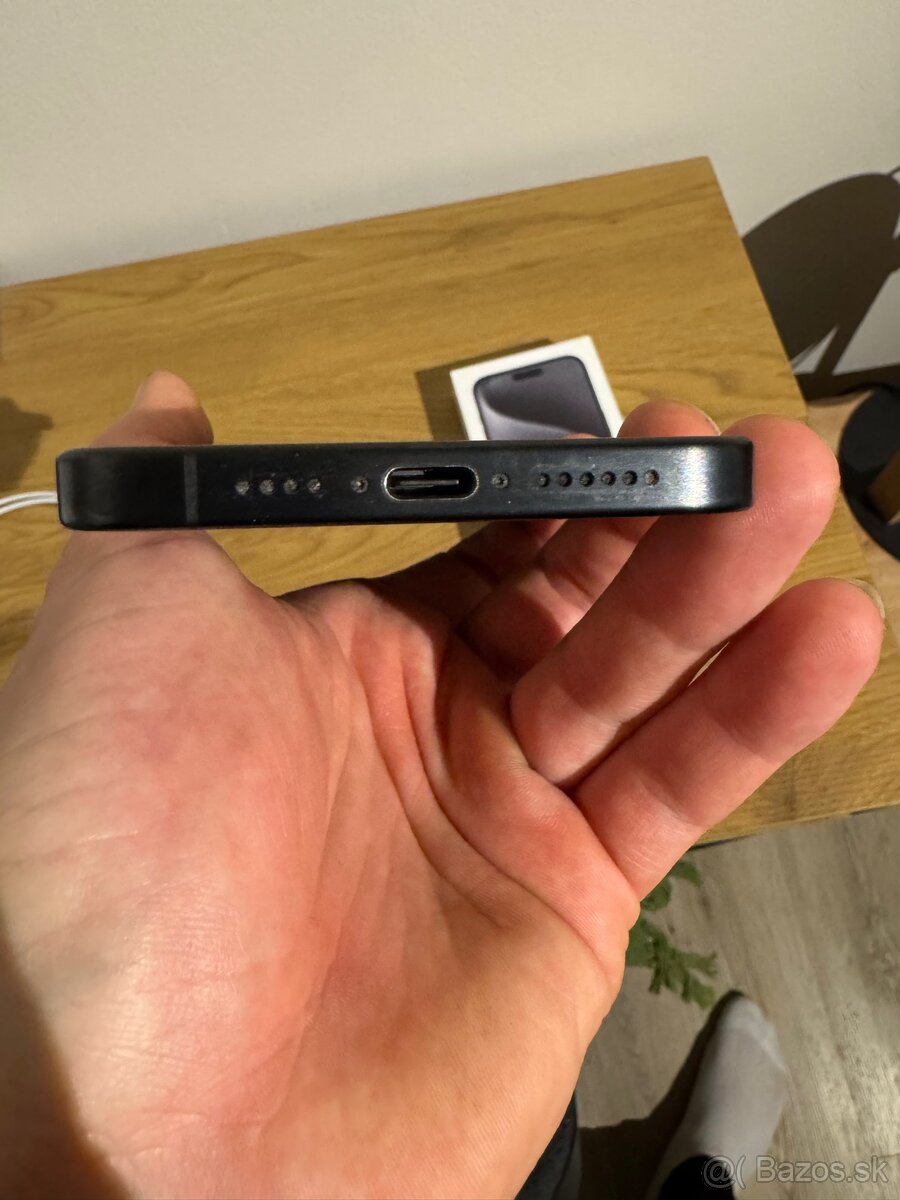 iPhone 15 Pro Max 256GB – čierny – TOP stav - 3