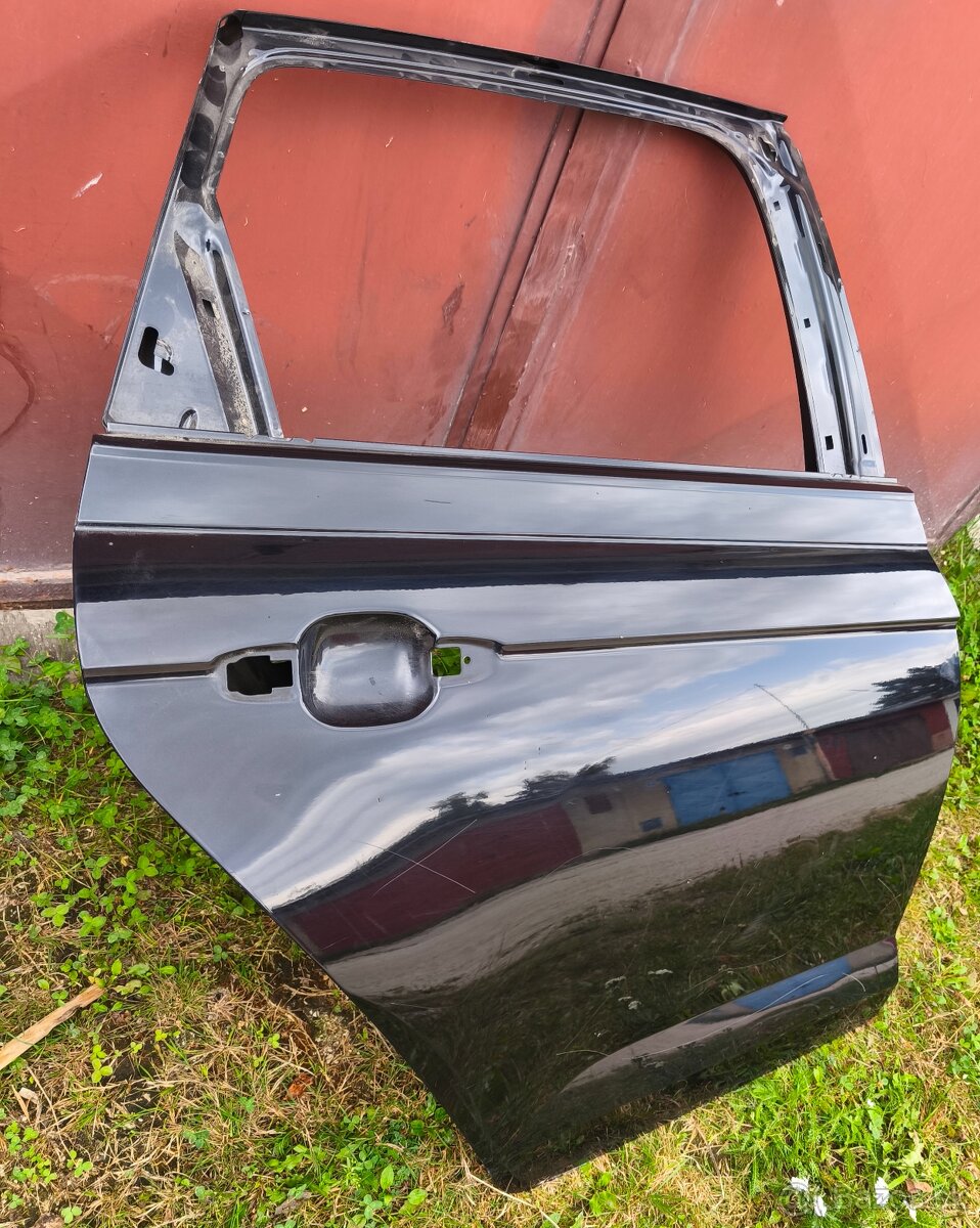 VW Polo 6 dvere zadne prave VW Polo 2G - 3