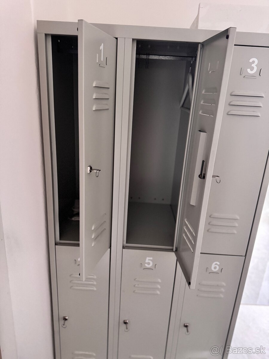 Kovová šatňová skriňa CAMPUS - 3