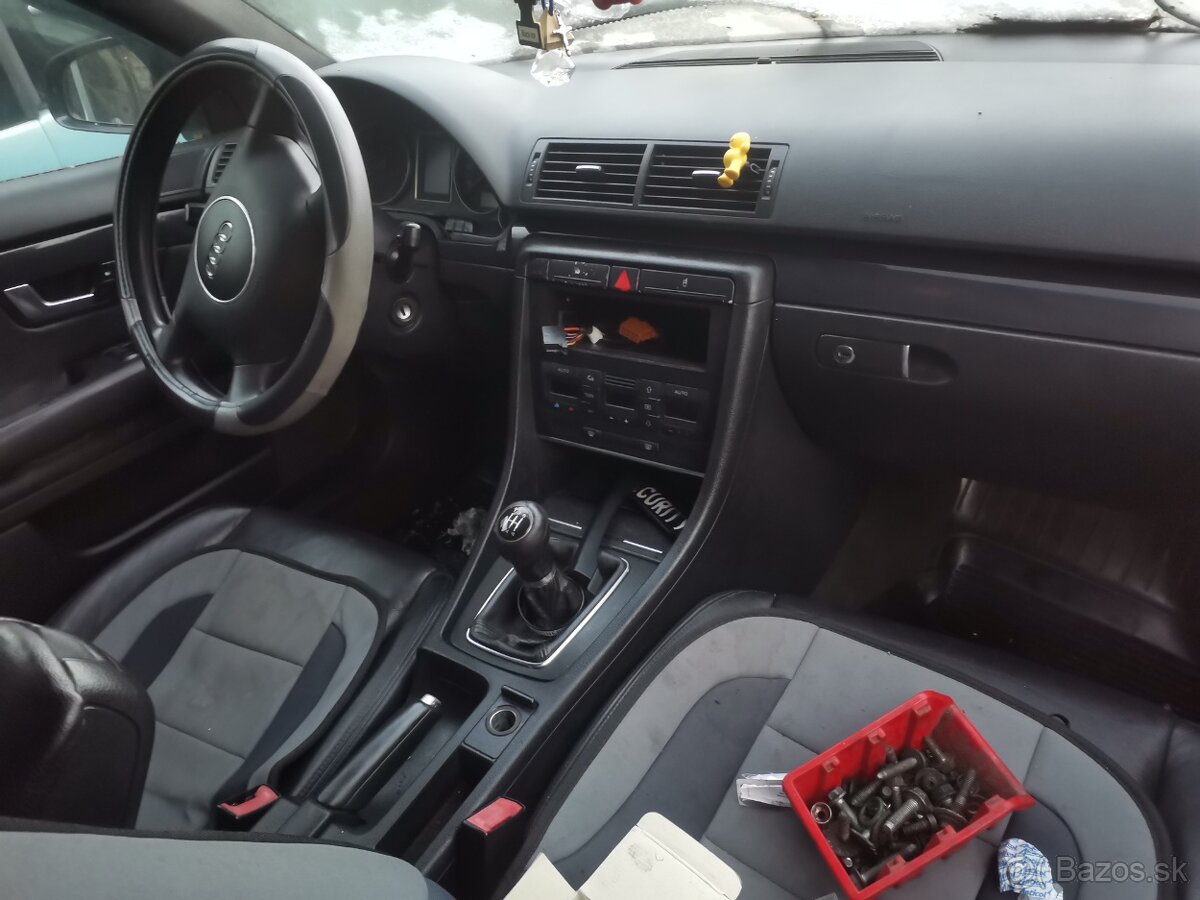 Rozpredám audi a4 b6 1.9 74kw - 3