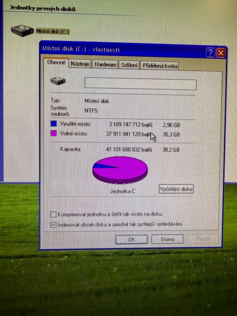 Stolový počítač s Windows XP – ideálny pre staršie programy - 3