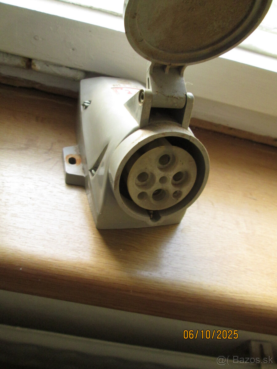 Predám prepinače, stykač, ochranu - 3