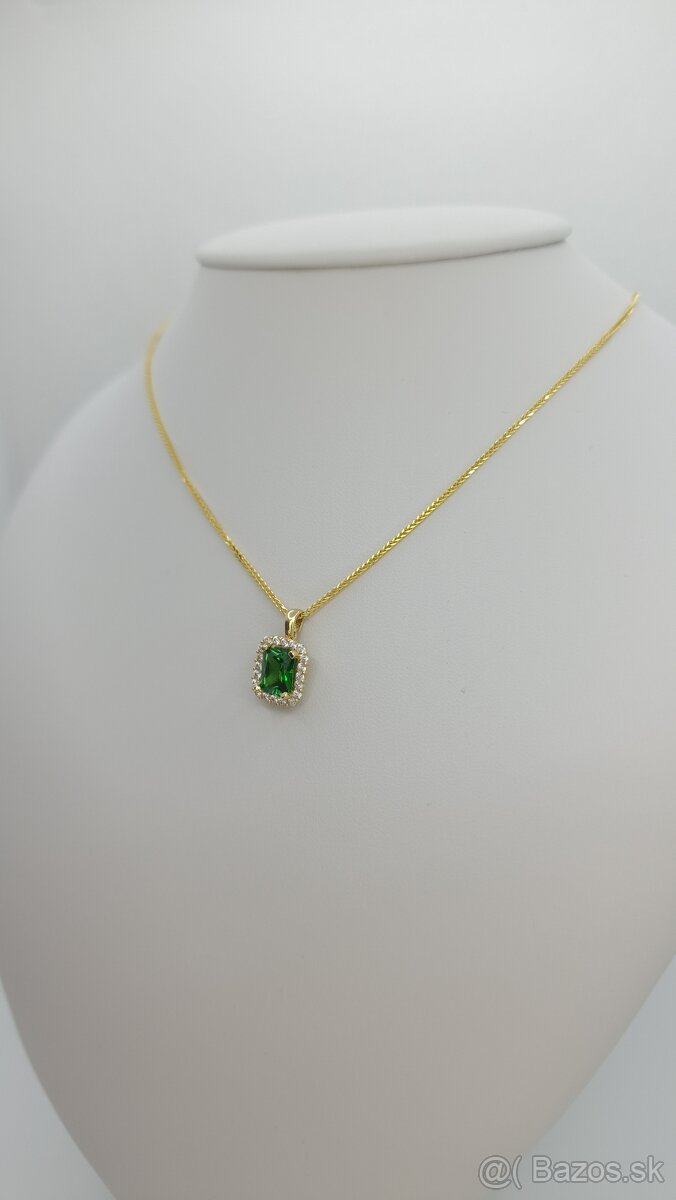 Zlatý náhrdelník so zeleným kameňom - 3