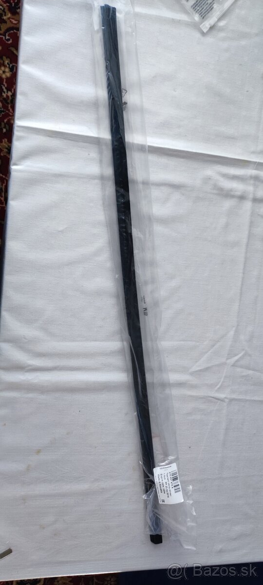 Vonkajšie tesnenie okna prednych pravych dver - 3