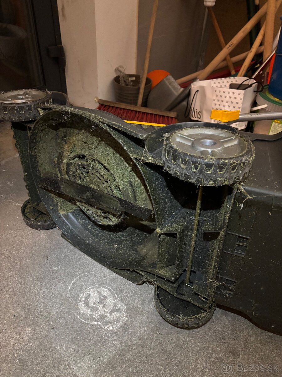 Kosačka na trávu - 3