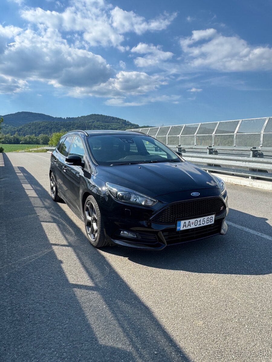 Ford Focus ST 2.0 Benzin - 3