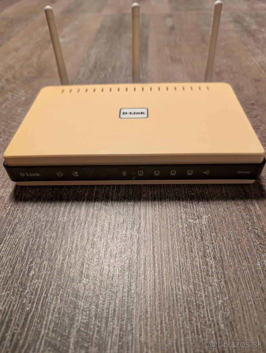 Predám D-Link DIR-655 Wifi Router, 1Gb WAN, 4x 1Gb LAN - 3