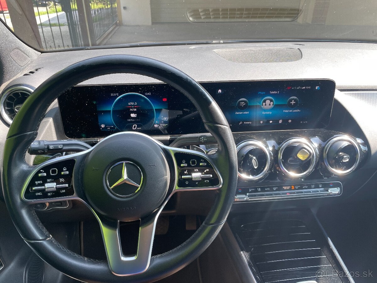 Mercedes GLA 250e - 3