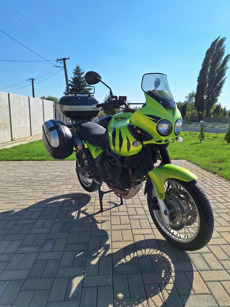 Triumph Tiger 955i - 3