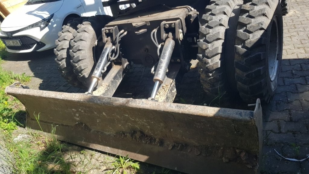 Kolové rypadlo Schaeff TW110 - 3