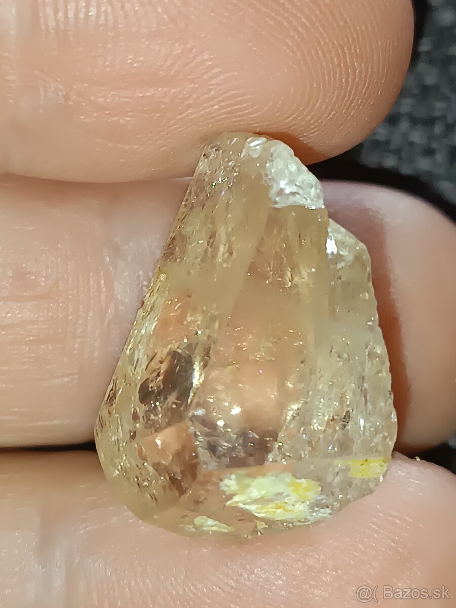 Drahokam surový topaz - 3