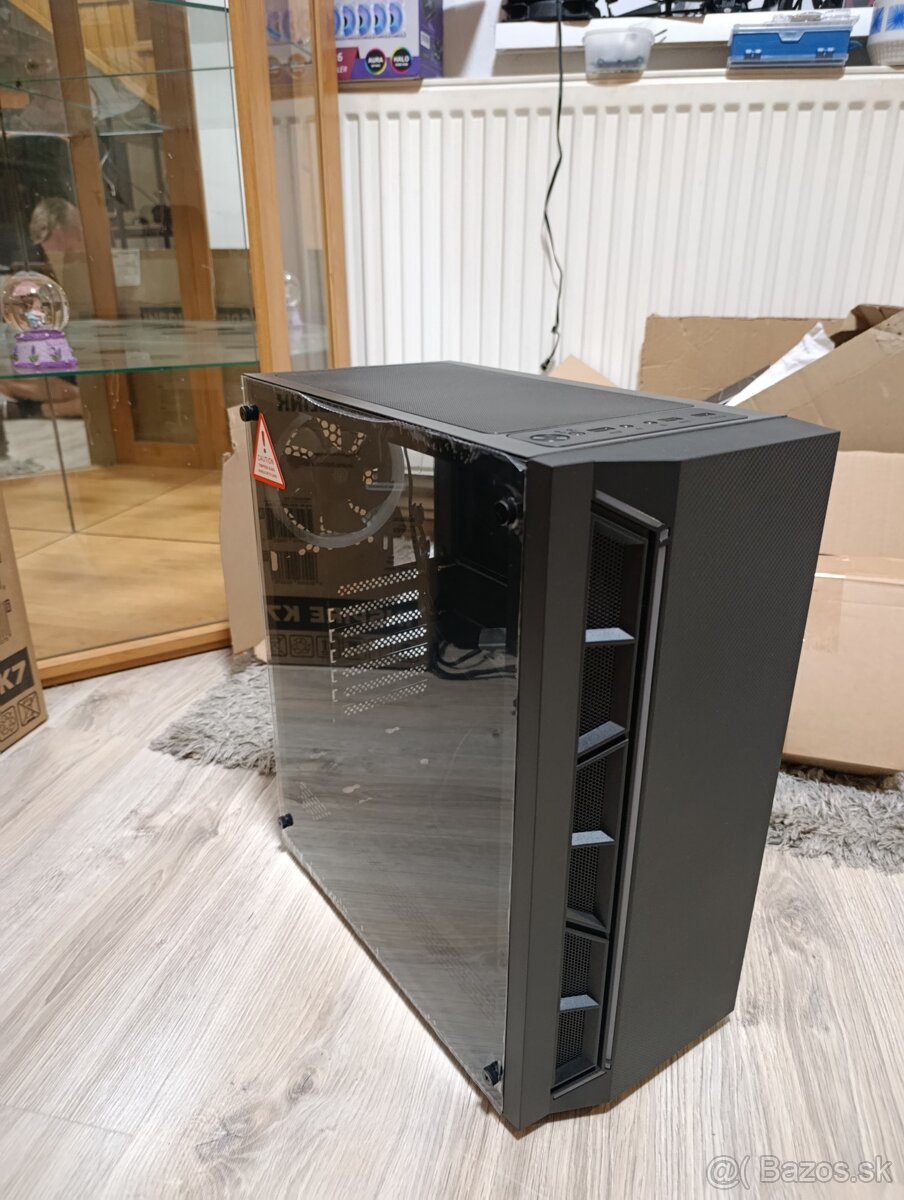 Nová Pc skrinka argb - 3