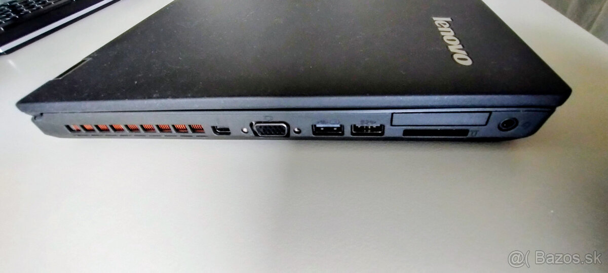 Predám Lenovo Thinkpad s procesorom i7-2,5Ghz - 3
