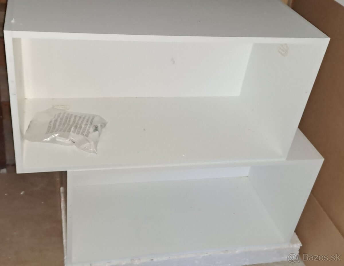 Komoda a Skrinky - 3