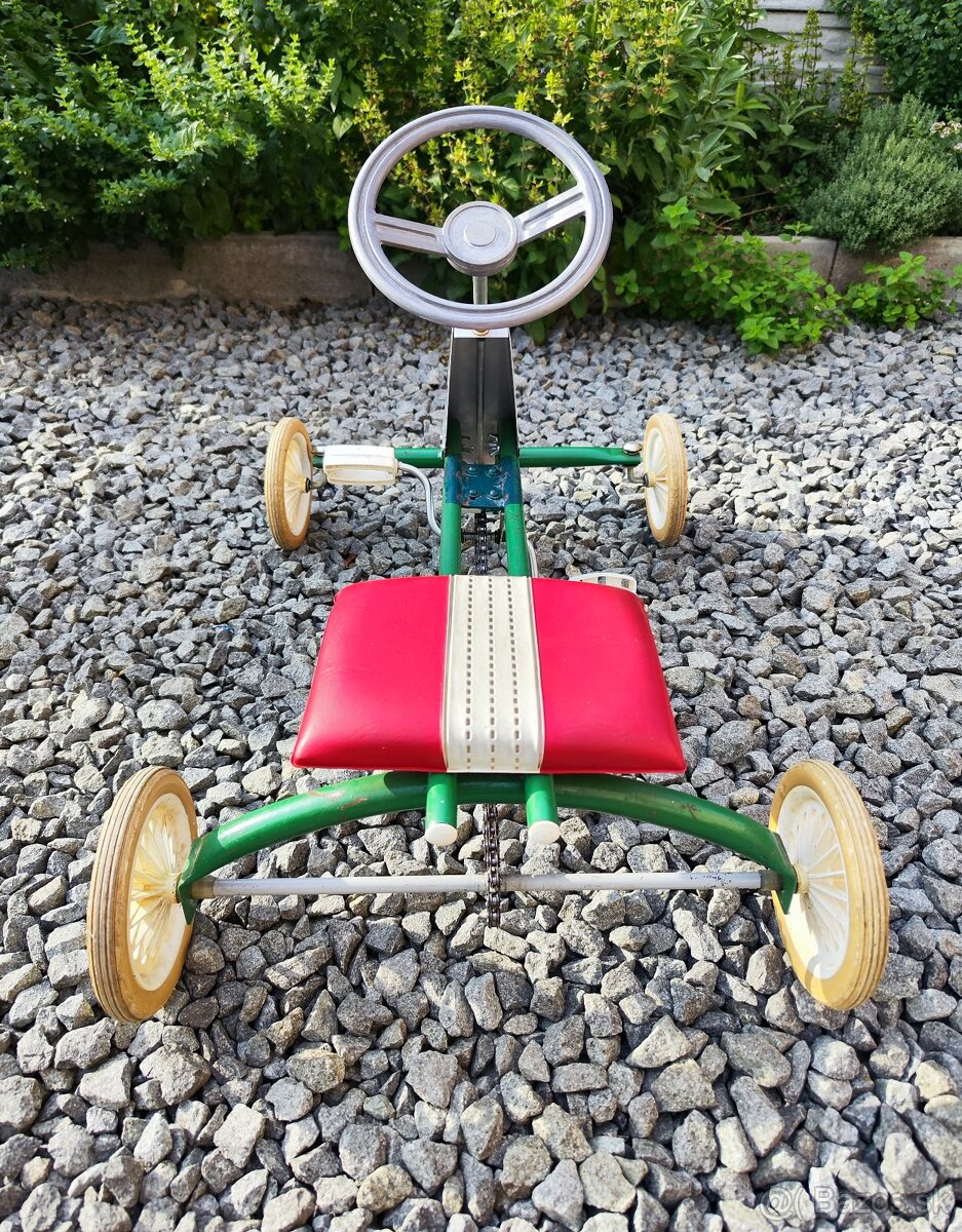 Retro šľapacie autíčko TDV - 3