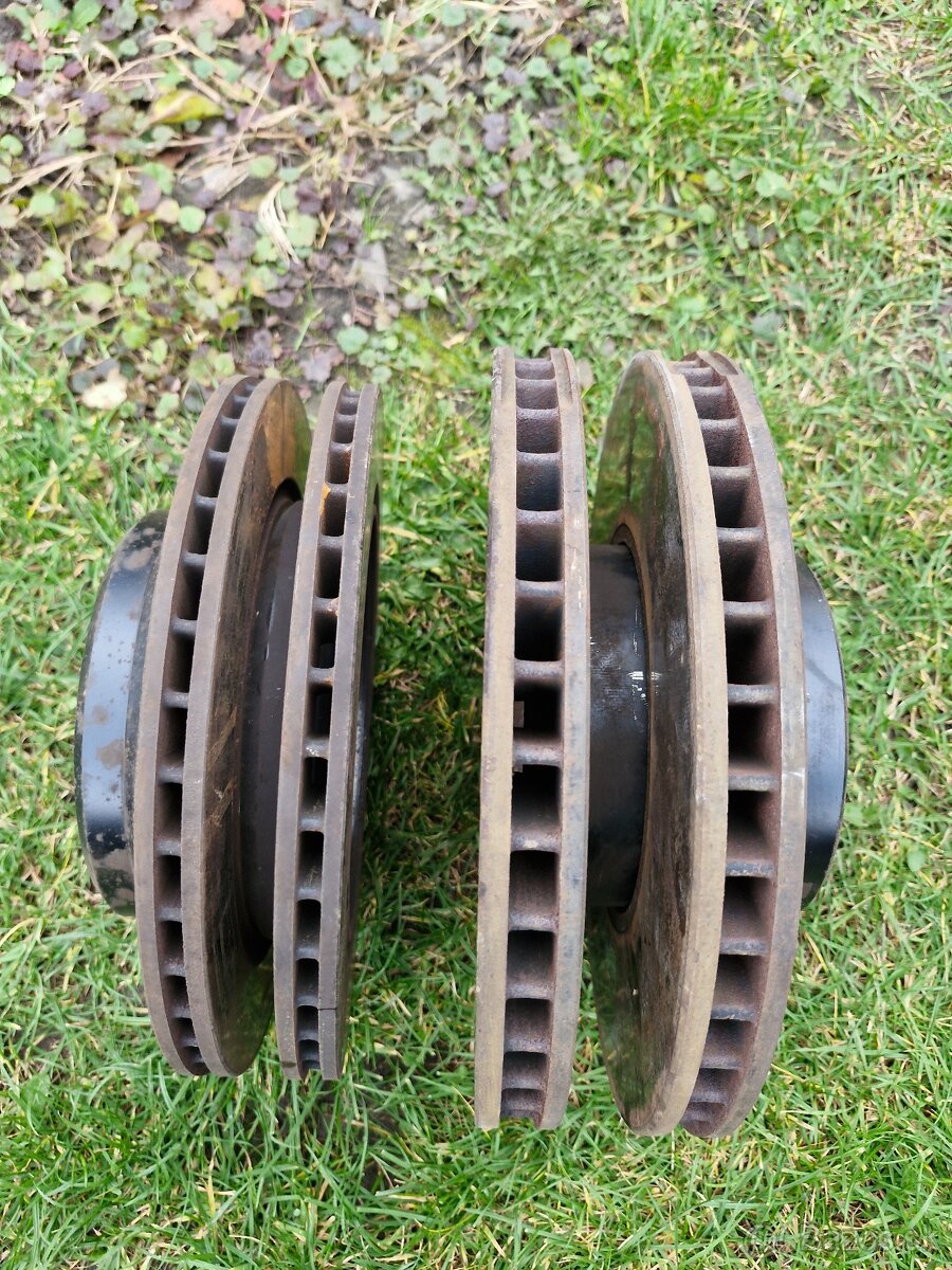 Bmw e39 530D sada brzd - 3