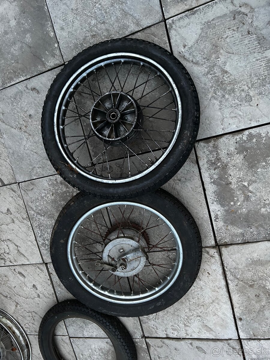 Kolesa - Jawa Čz - 3