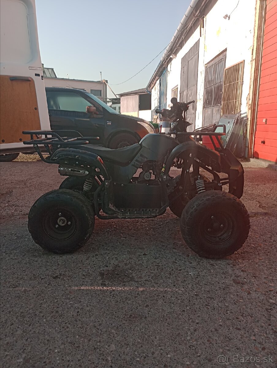 Štvorkolka ATV 125cm benzín automat