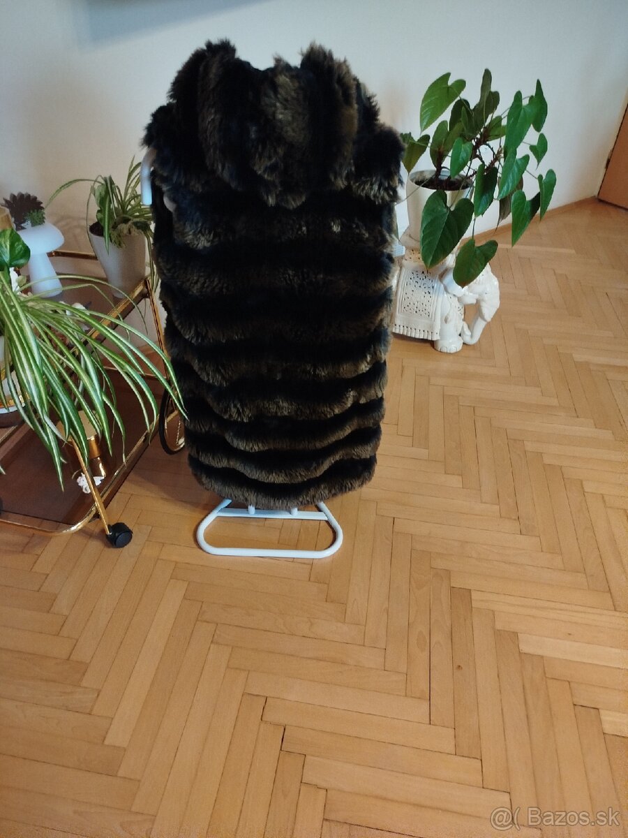 Kožušinova vesta - 3