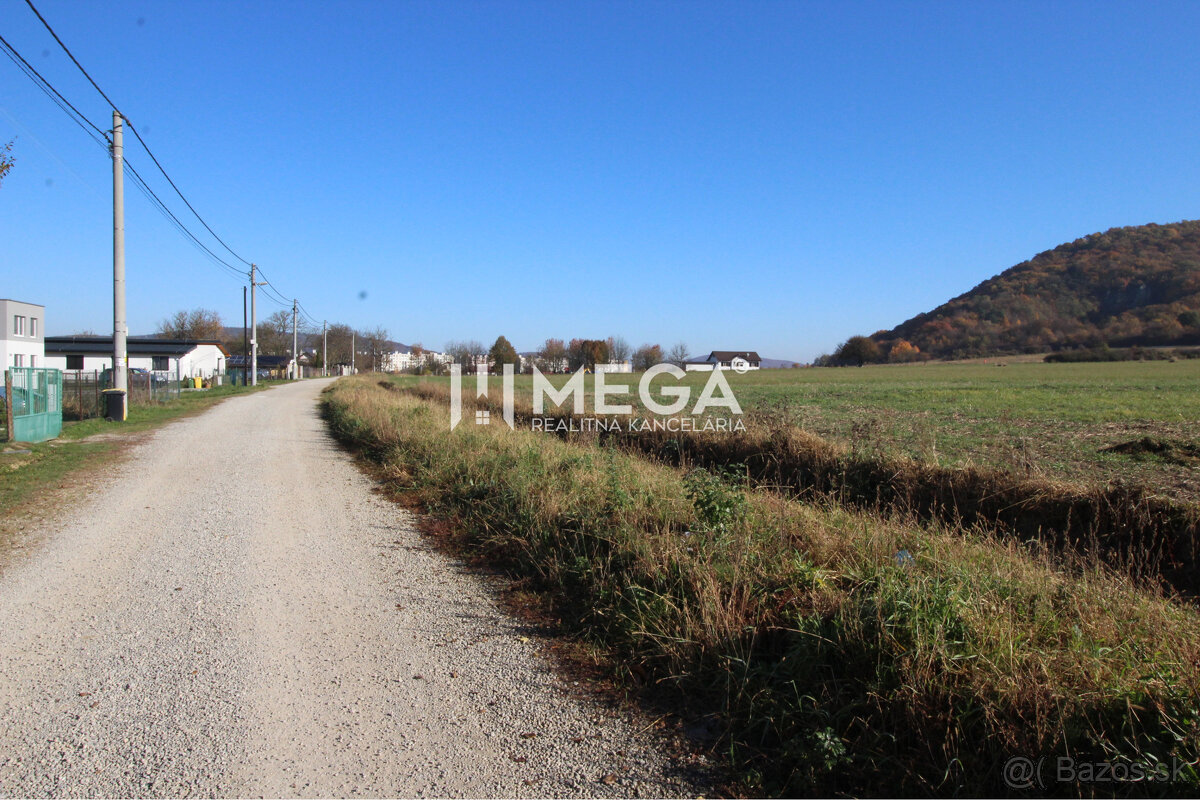 Na predaj - pozemok v Jasenove - 3