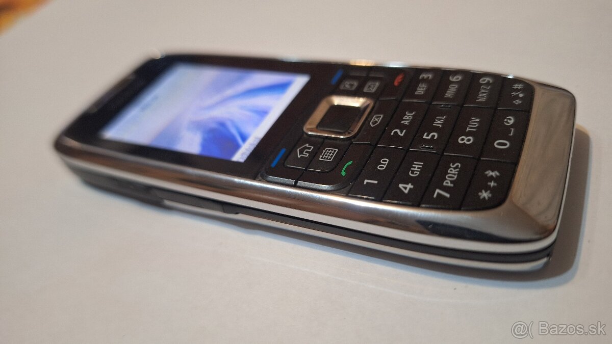 Nokia E51 top stav - 3