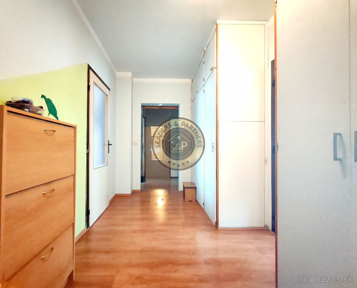 Nehnuteľnosť s pridanou hodnotou: 3 izbový byt s garážou TN - 3