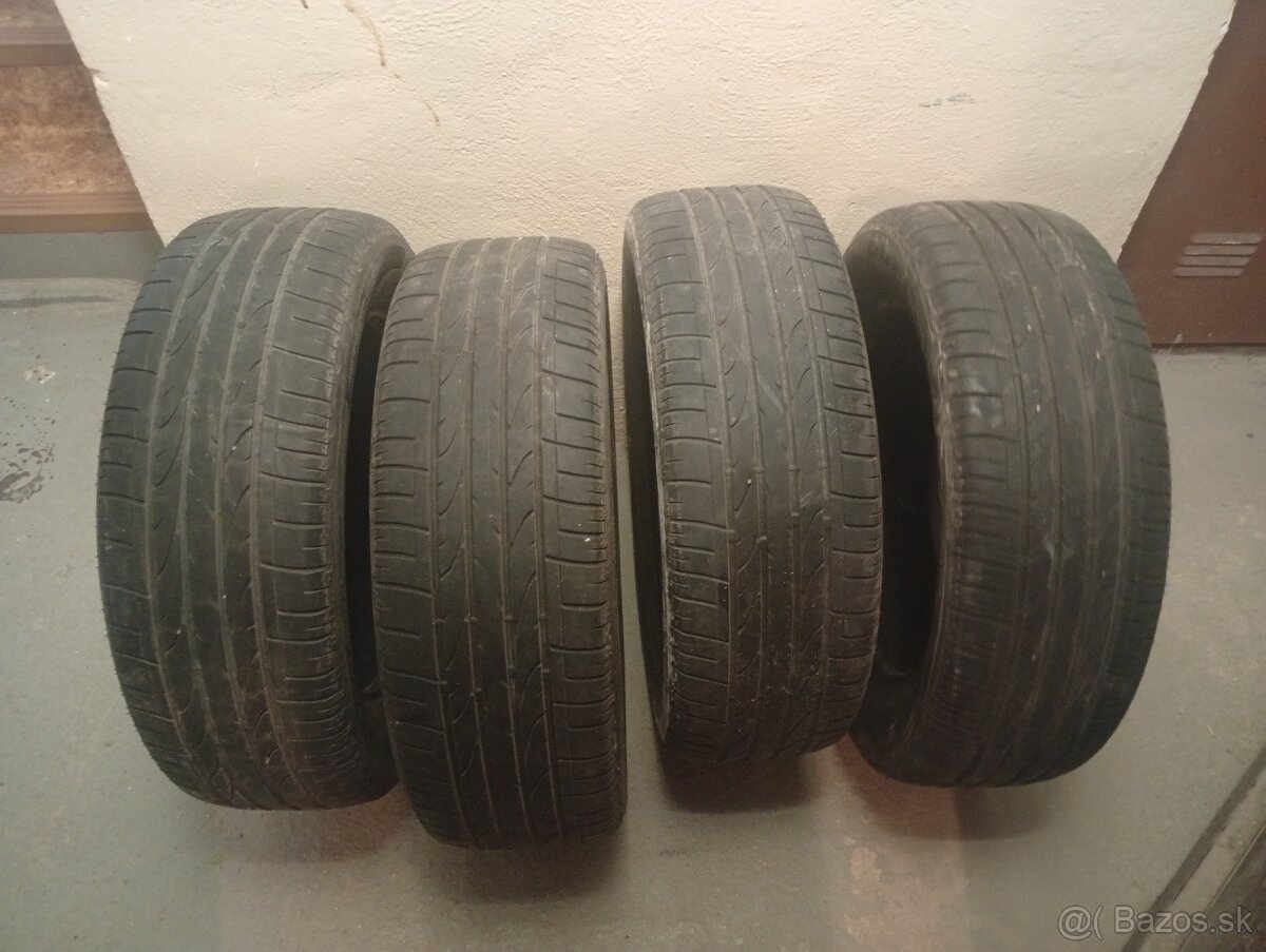 Bridgestone 215/60R17 96V - 3