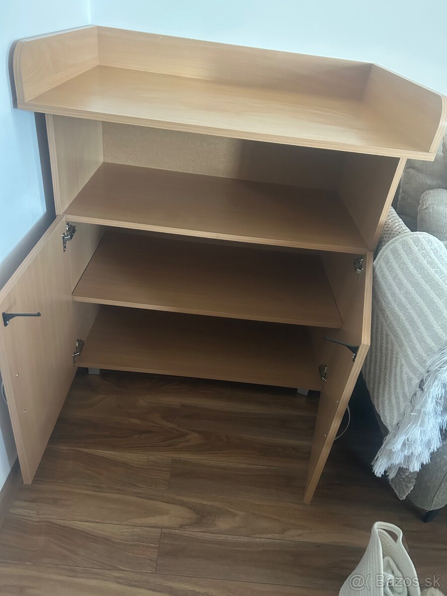 Prebaľovací pult - 3