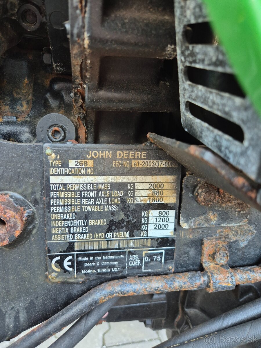 JOHN DEERE malotraktor, zimní údržba, 4x4 - 3