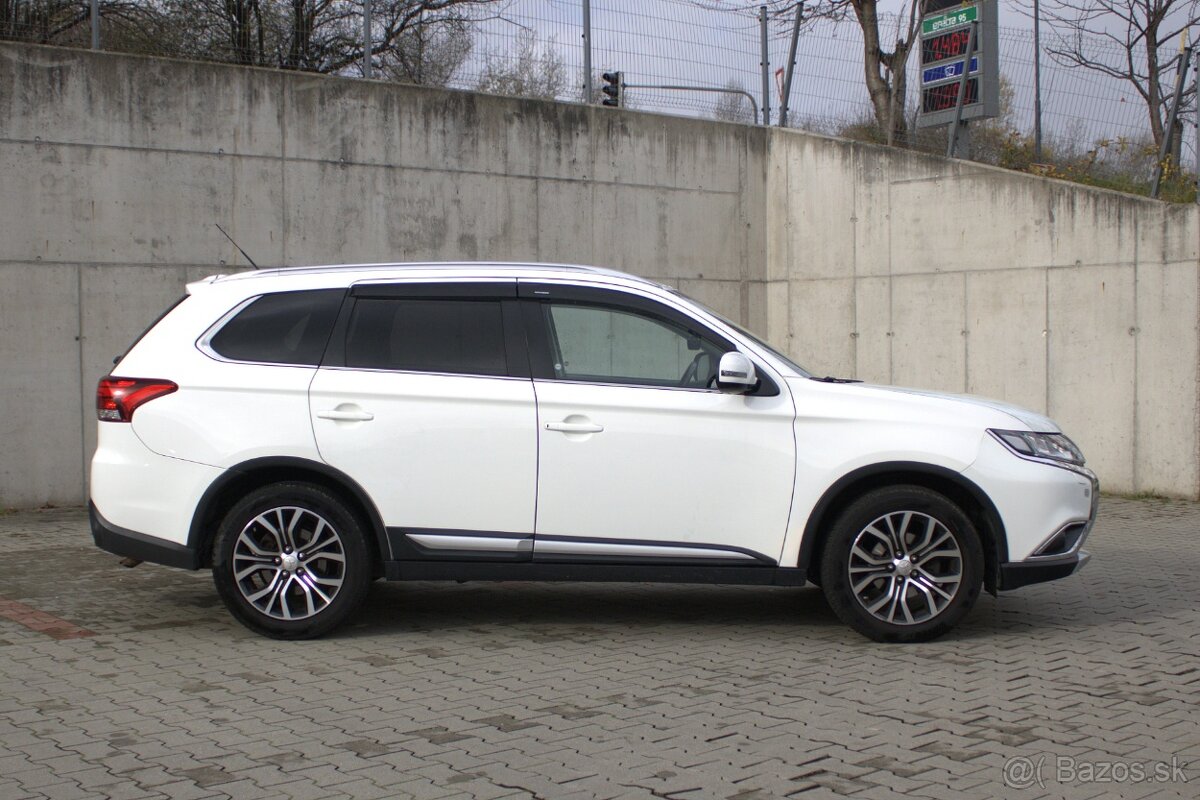 Mitsubishi Outlander 2.2 DI-D Intense+, 150k, 7 miestny - 3