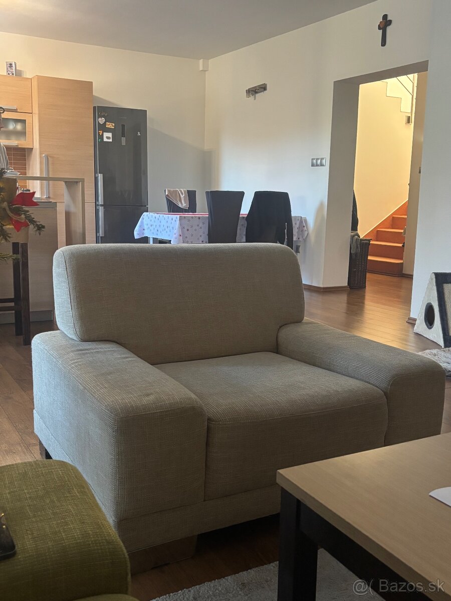 Béžové kreslo - 3