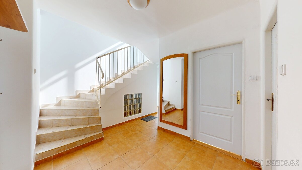 6 izb. rodinný dom Rusovce - 3