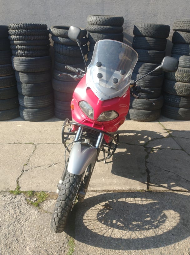 Predam cestovne emduro cagiva grancanyon 900 i.e