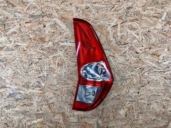 Zadné pravé a ľavé svetlo na Suzuki Splash - 3