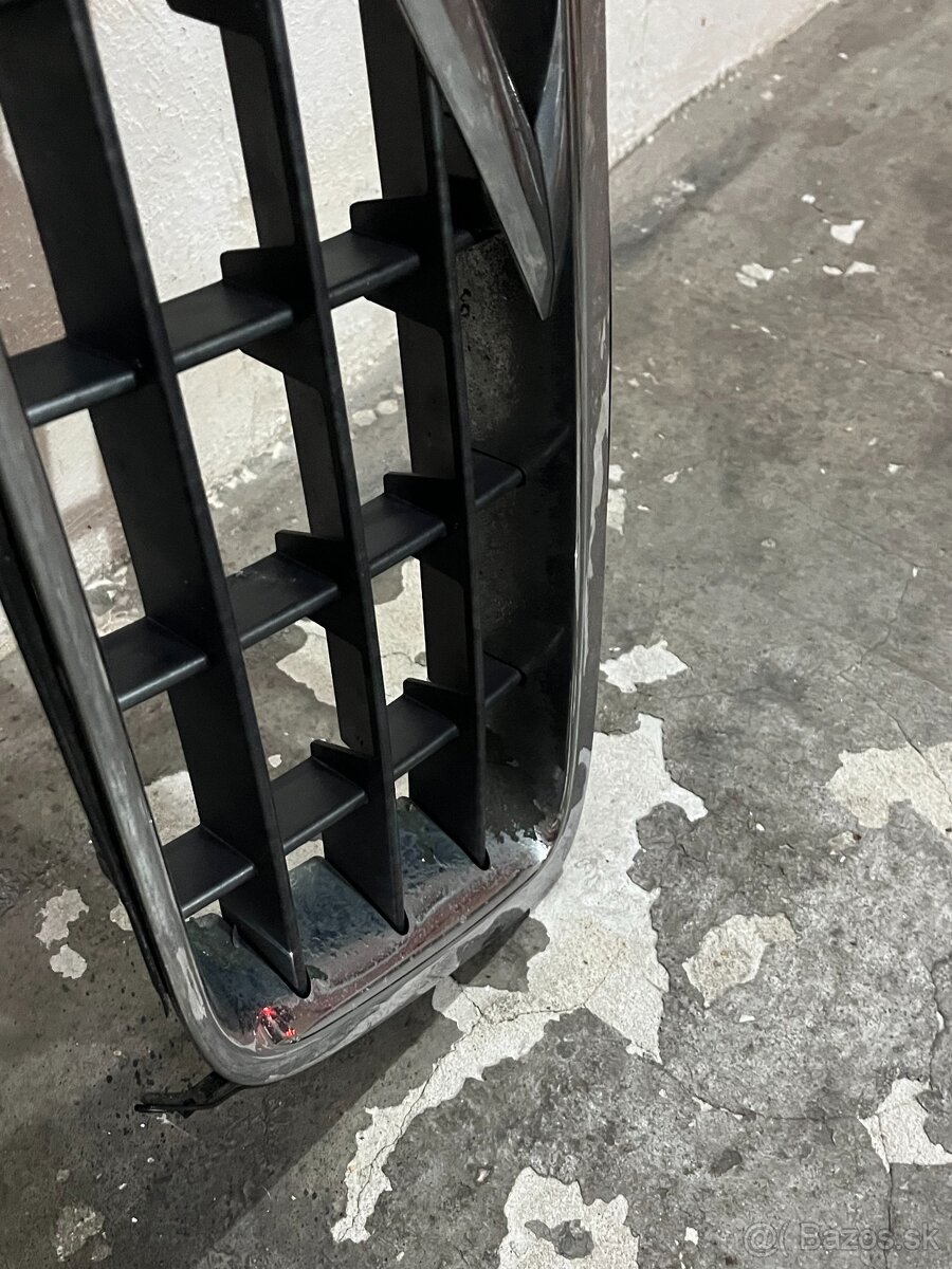 Volvo XC90 predná maska 2008 - 3