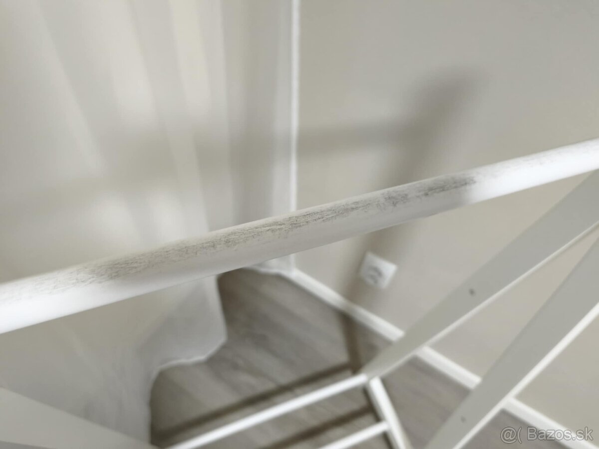 Vešiak na oblečenie biely - 3