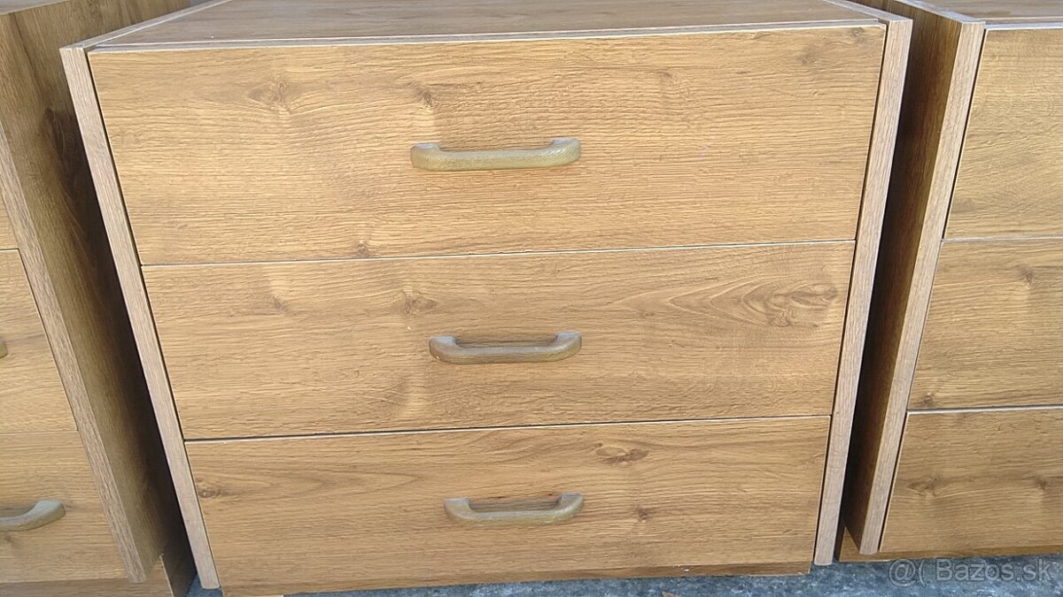 Komoda - 3