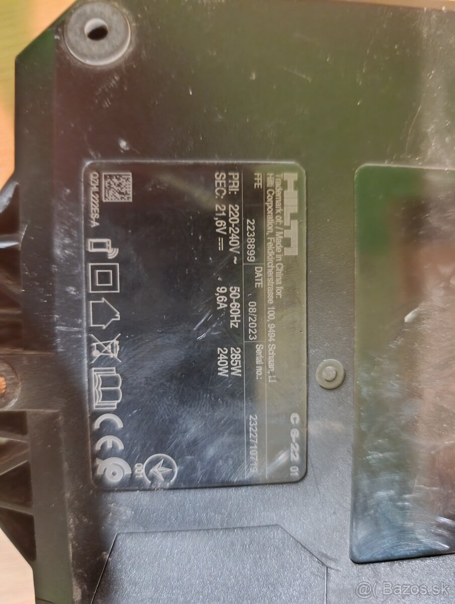 HILTI NURON BATÉRIA + NABÍJAČKA - 3