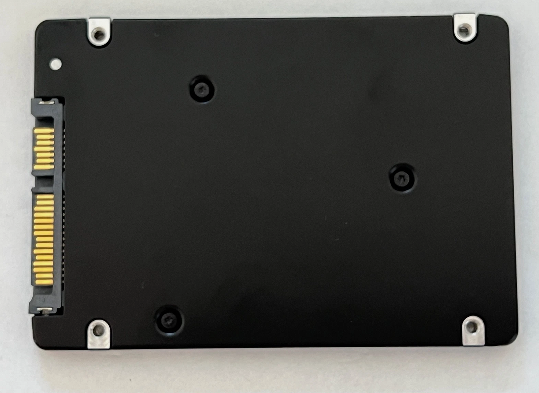 Predám 8TB Samsung PM883 SSD - 3