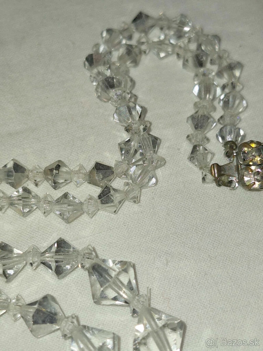 KRÁSNY STARÝ NÁHRDELNÍK - 3