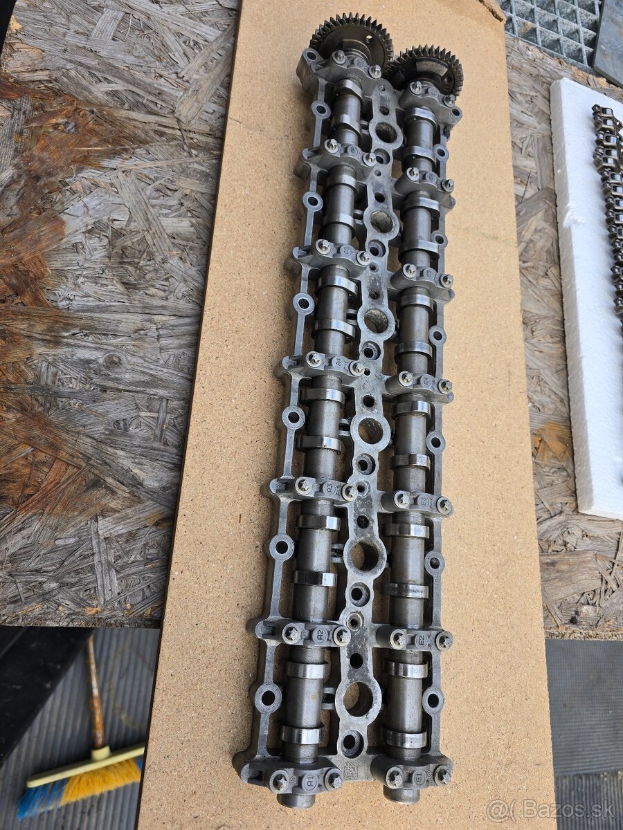 Hlava Bmw N57D30A - 3