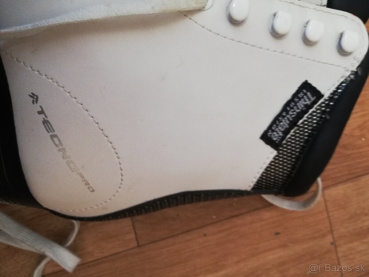 Predam Dámske korčuľe velkosť 39 - 3