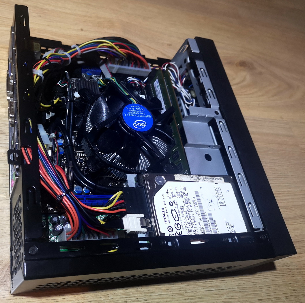 Predám starší PC Intel Core I3 3,6GHz (05) - 3